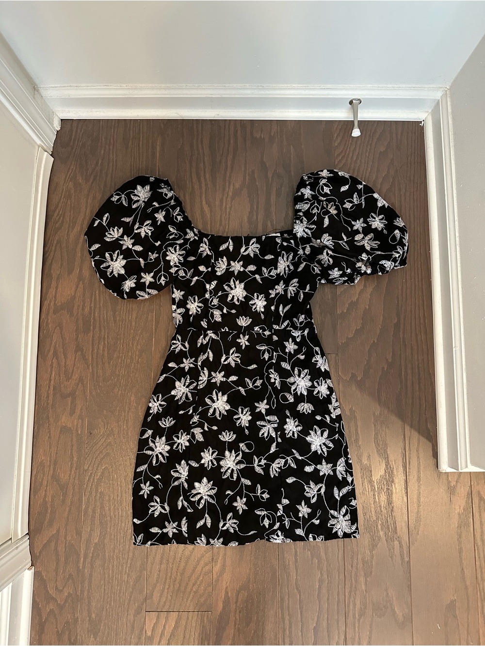 Black Floral Puff-Sleeve Mini Dress